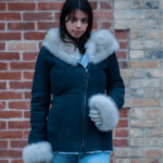 Izzy's Shearling coat with fox fur trim - Image 5